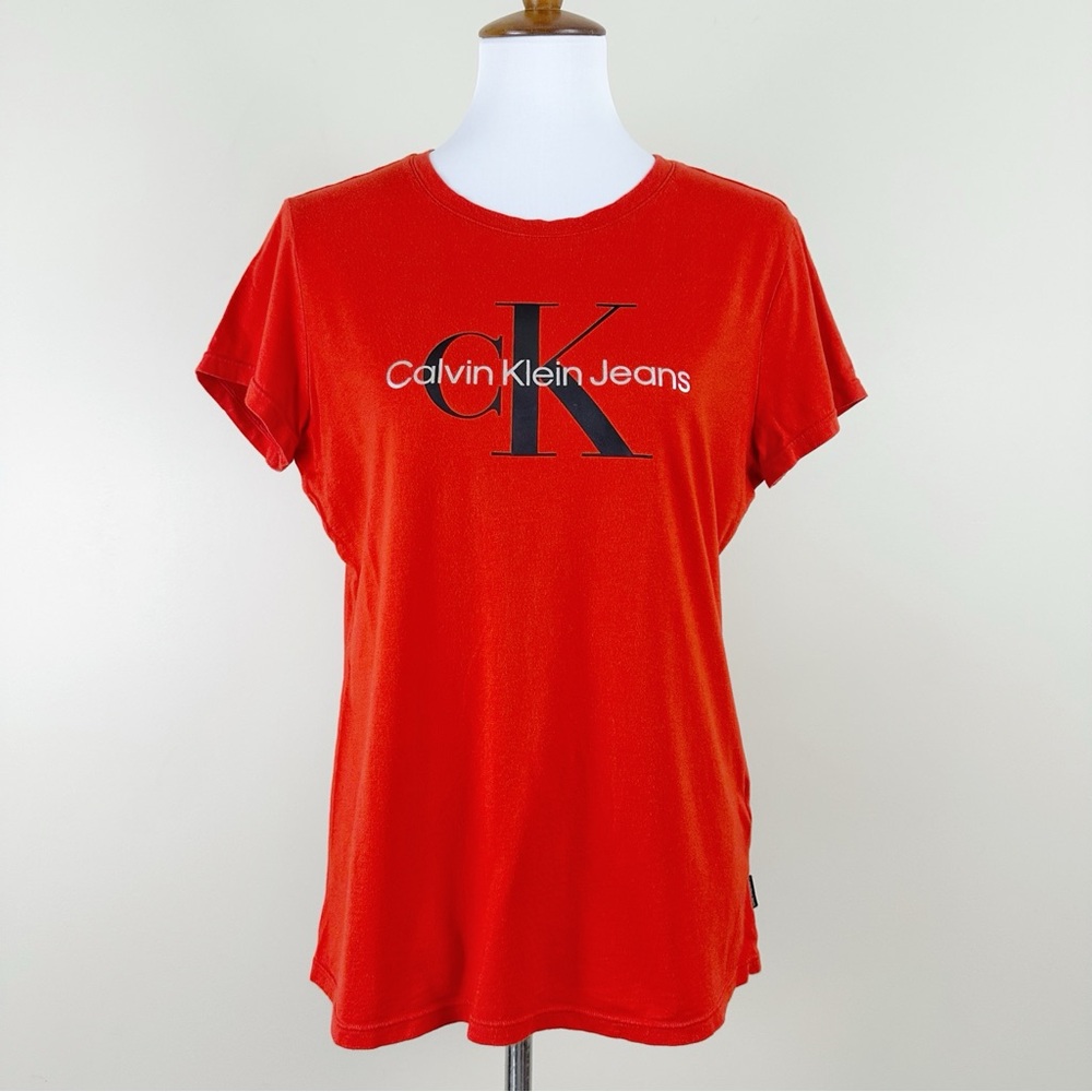 Calvin Klein Jeans Logo Tee Medium Red Short Sleeve Crewneck